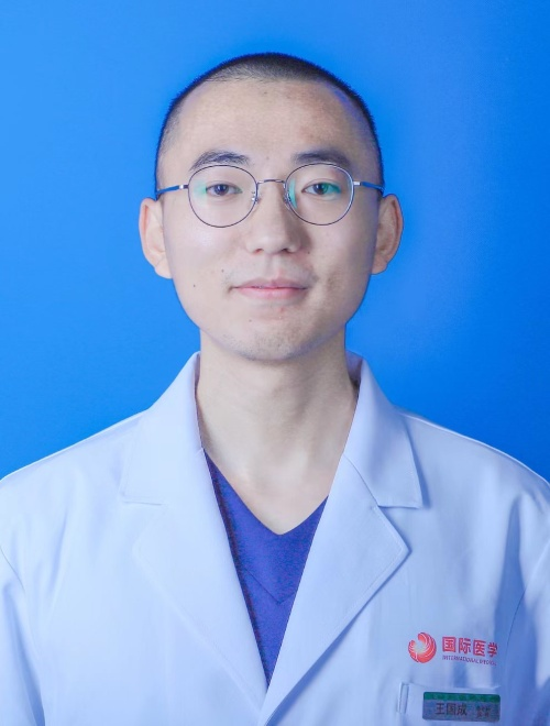  王國成